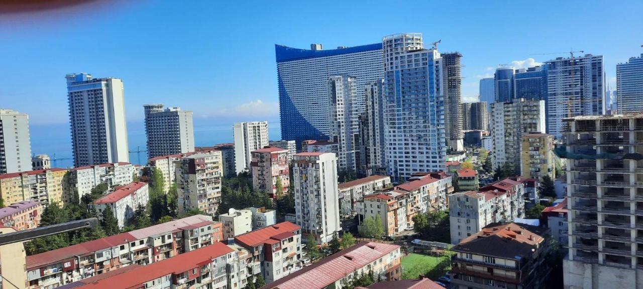 Lilia Apartamento Batumi Exterior foto