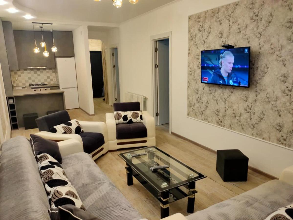 Lilia Apartamento Batumi Exterior foto
